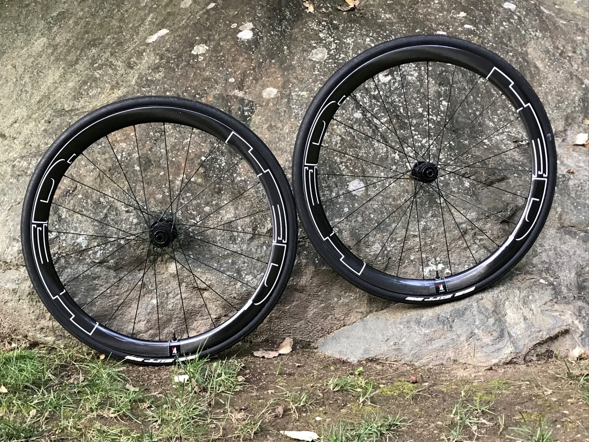 THE BEST ALL AROUND CARBON DISC WHEELSET 2023 - In The Know Cycling