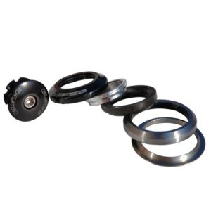 FSA Tapered Integrated 1 1/8- 1.5" Headset - Black / Integrated / Tapered